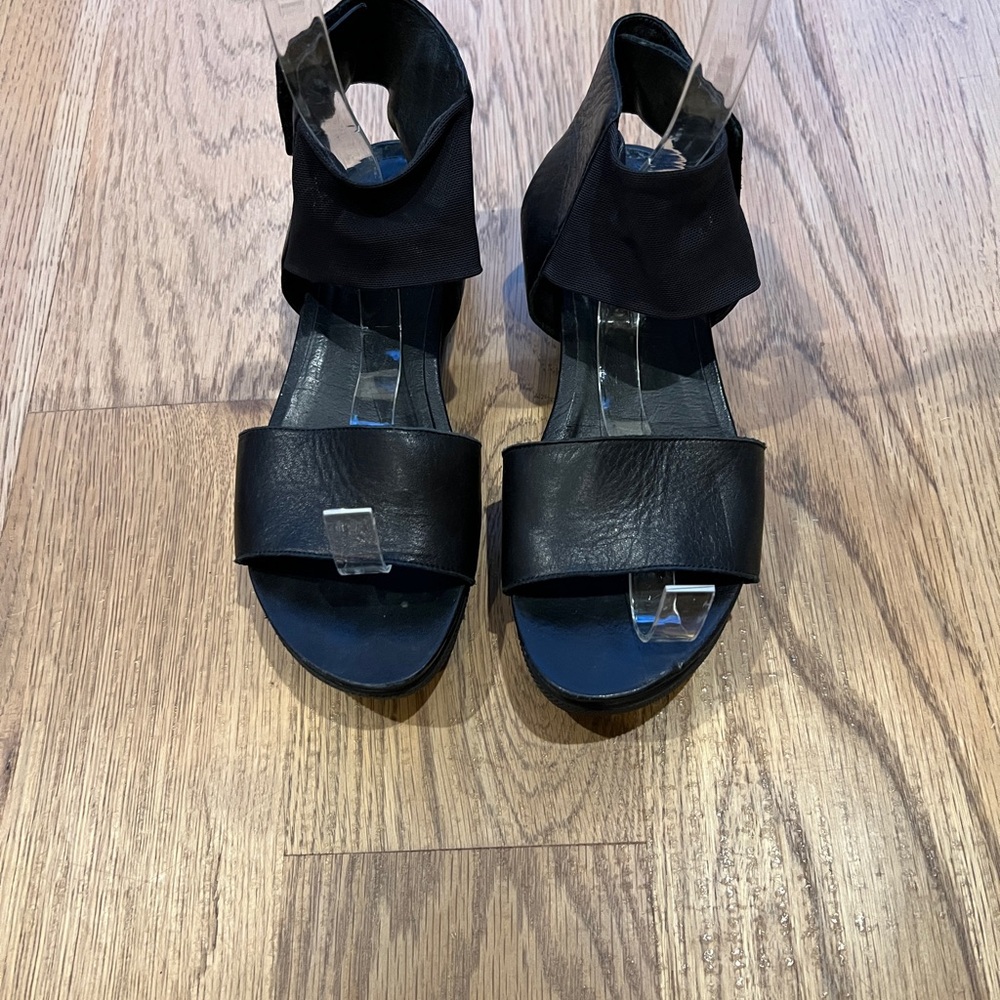 Eileen Fisher Black Ankle-Strap Sandals